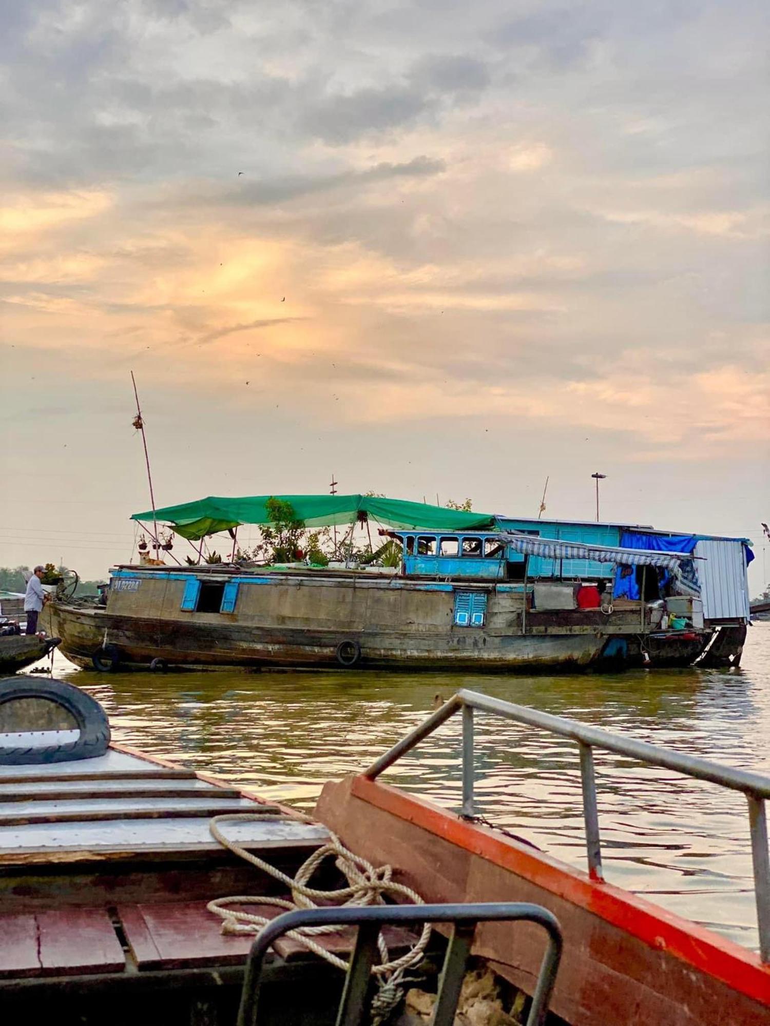 Hometravel Mekong Can Tho Exterior photo